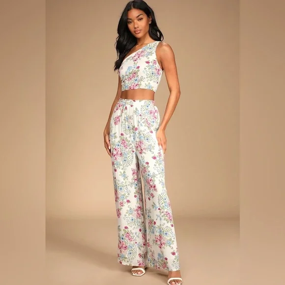 Lulus | Florally Dreamy Ivory Floral One-Shoulder Two-Piece Jumpsuit Small - Picture 2 of 8